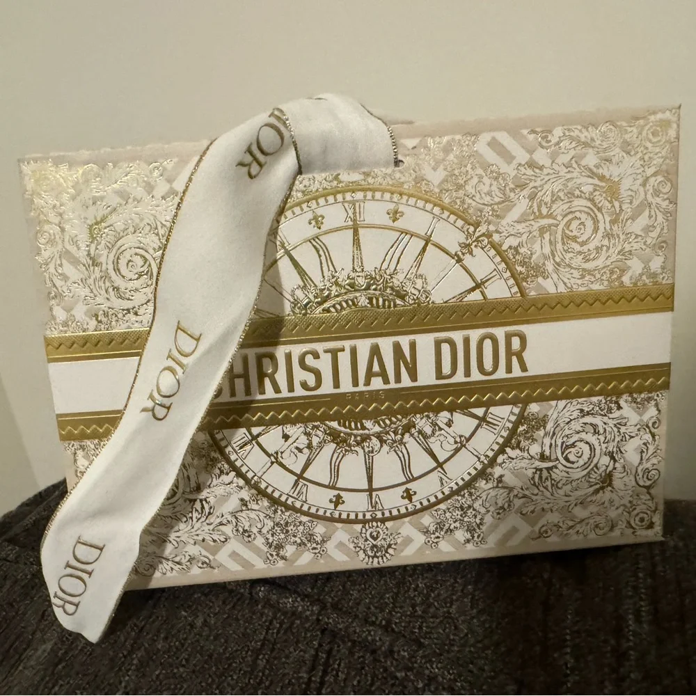 DIOR COUTURE GIFT BOX